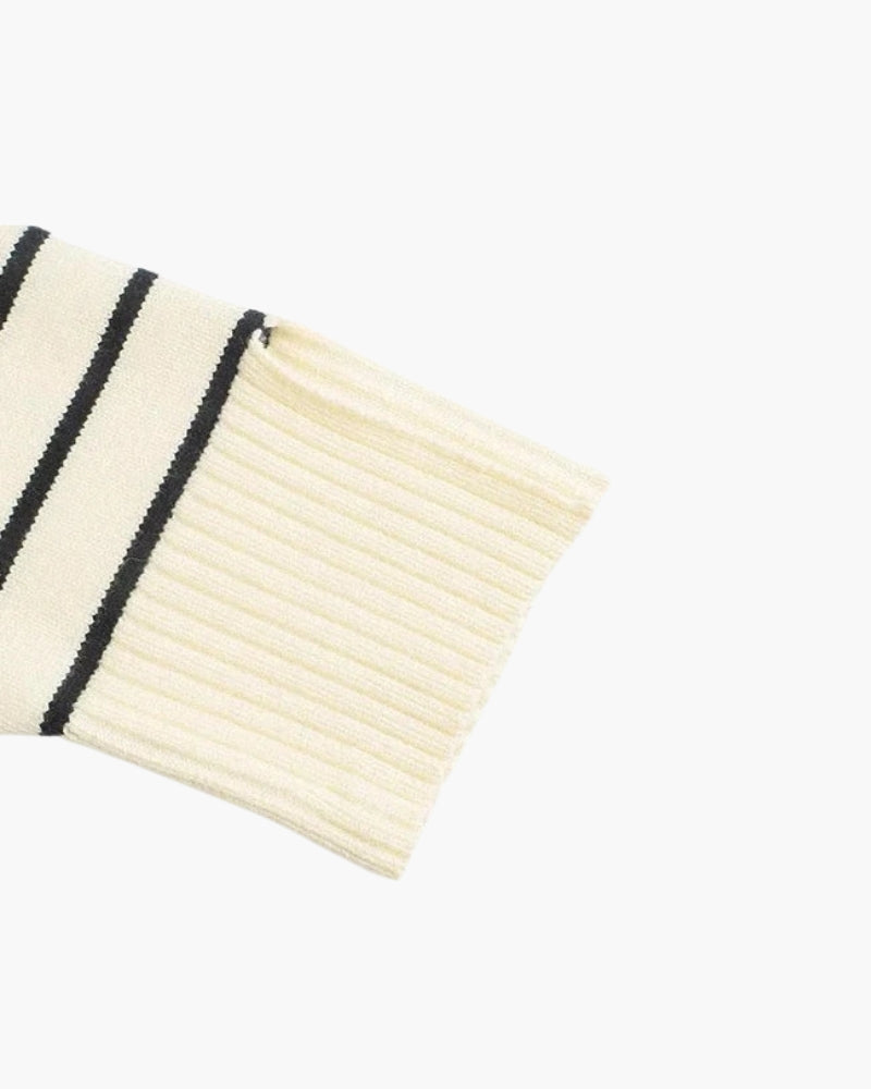 TorontoVogue™ | Chic Knit Sweater