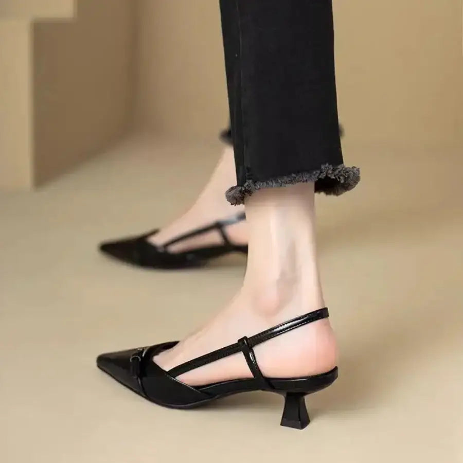 TorontoVogue™ | Pointed Toe Low Heels