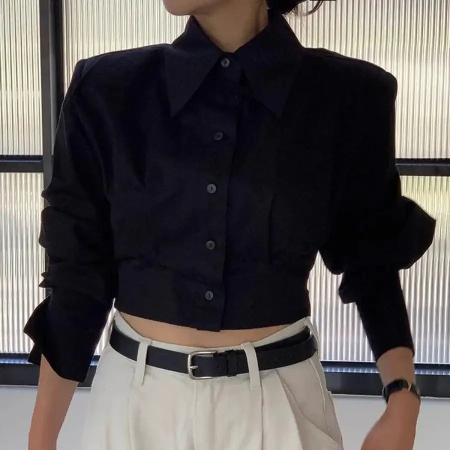 TorontoVogue™ | Cropped Shirt With Ties