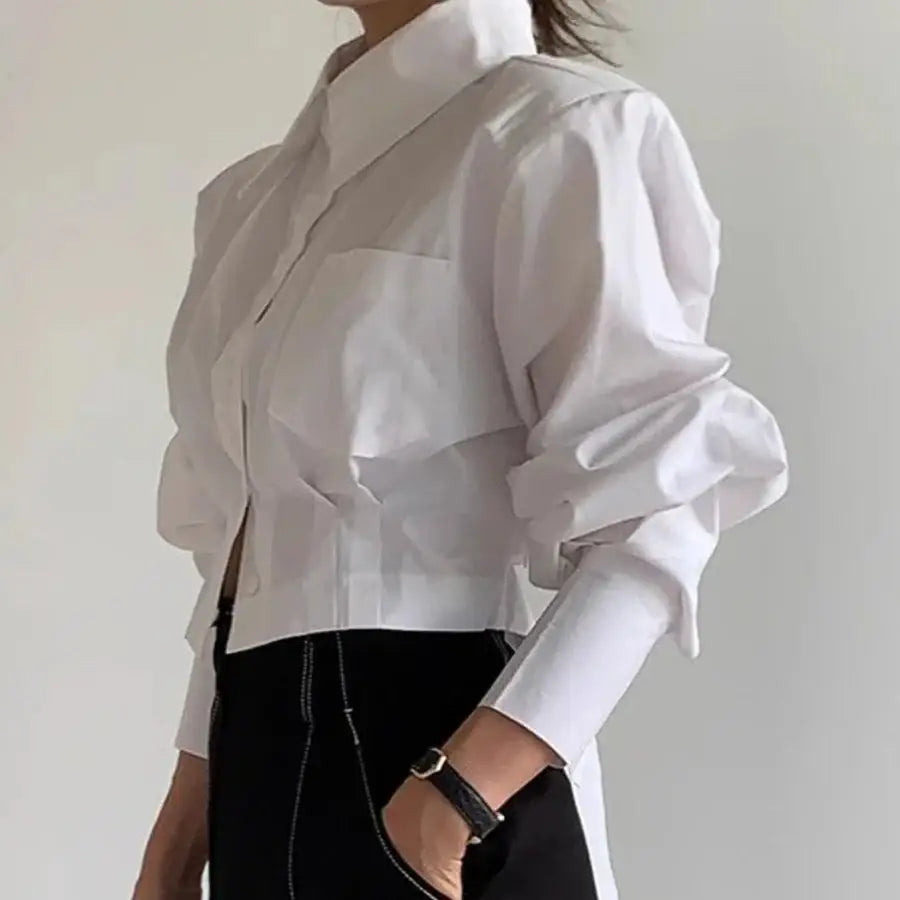 TorontoVogue™ | Cropped Shirt With Ties