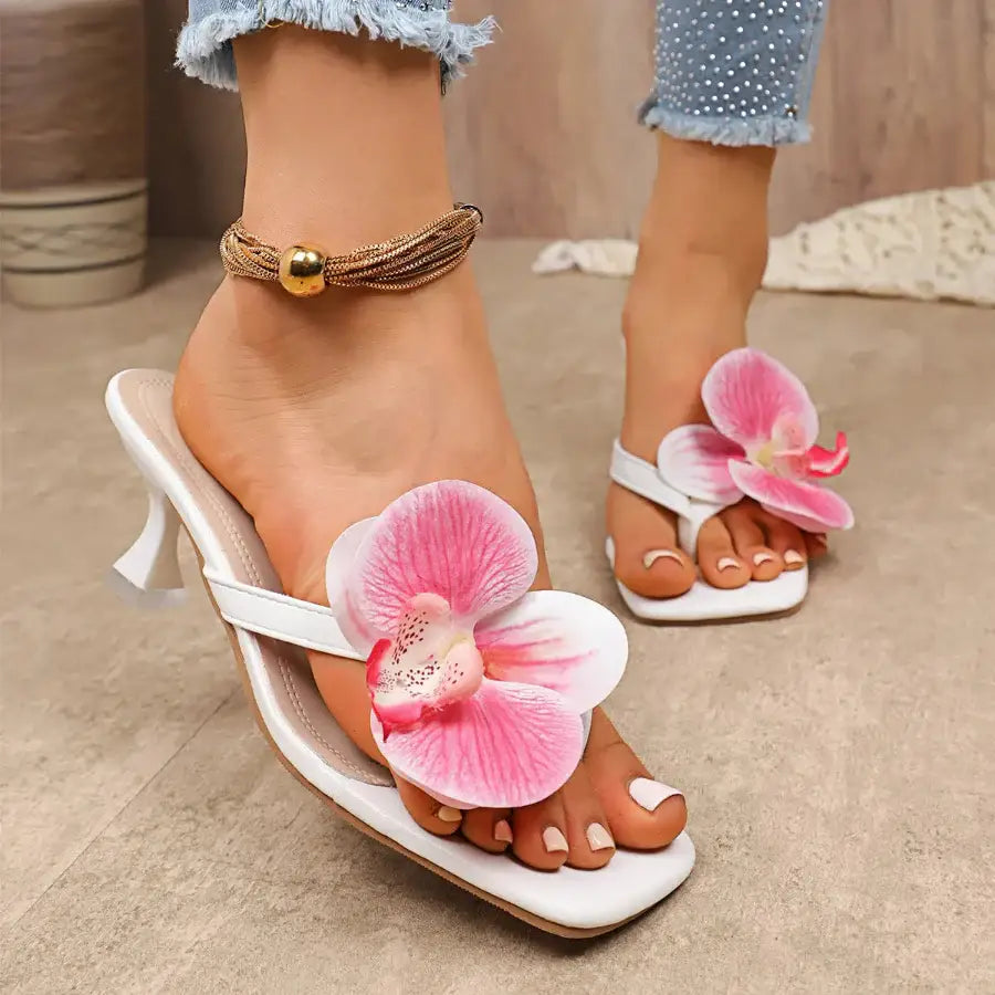 TorontoVogue™ | Orchid Sandals